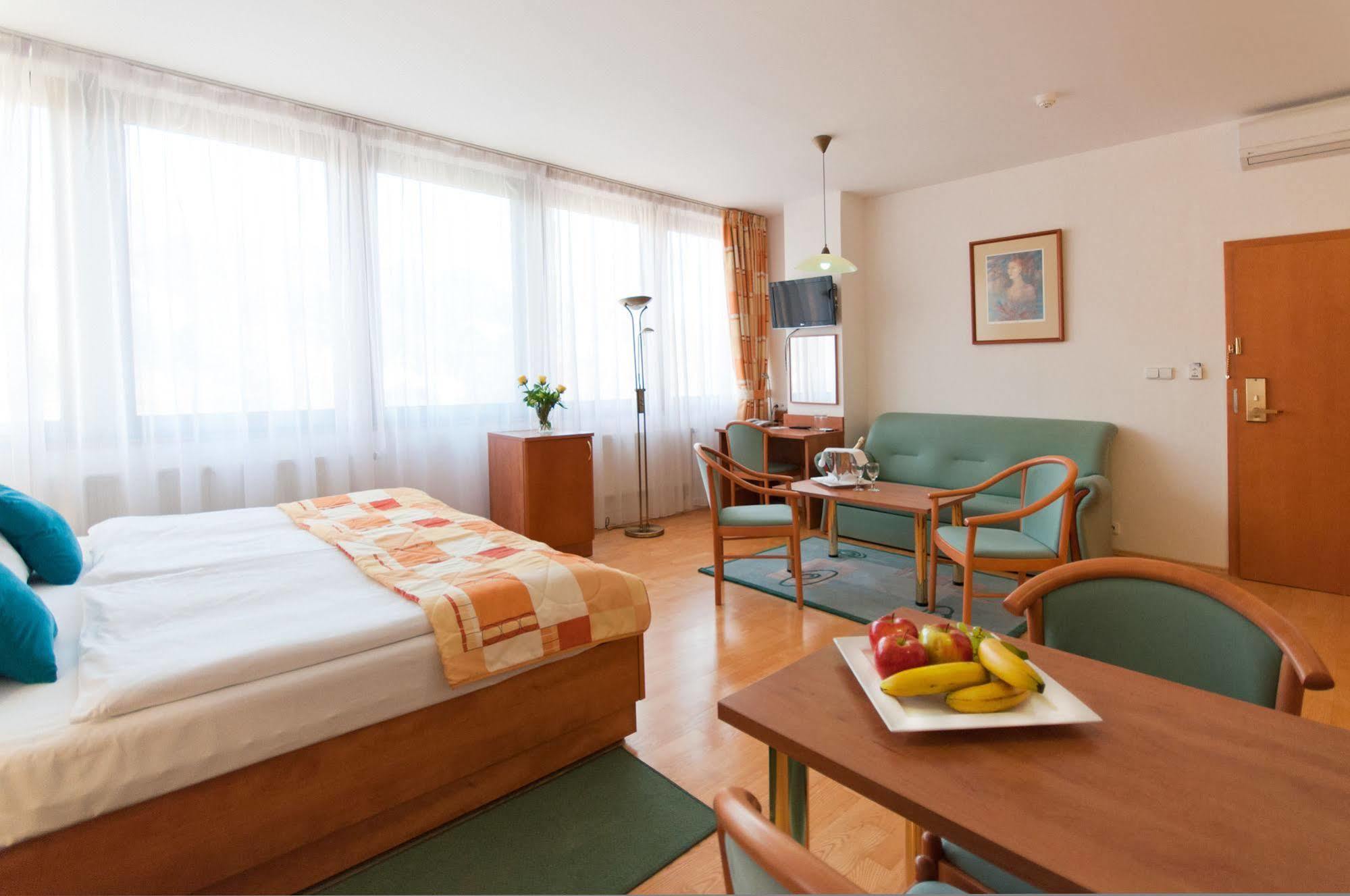 Hotel Vladimir Usti nad Labem Exterior photo